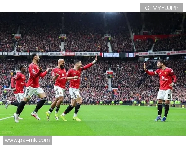 鲁尼称赞B费与德布劳内传球风格相似坚持冒险精神展现球场魅力